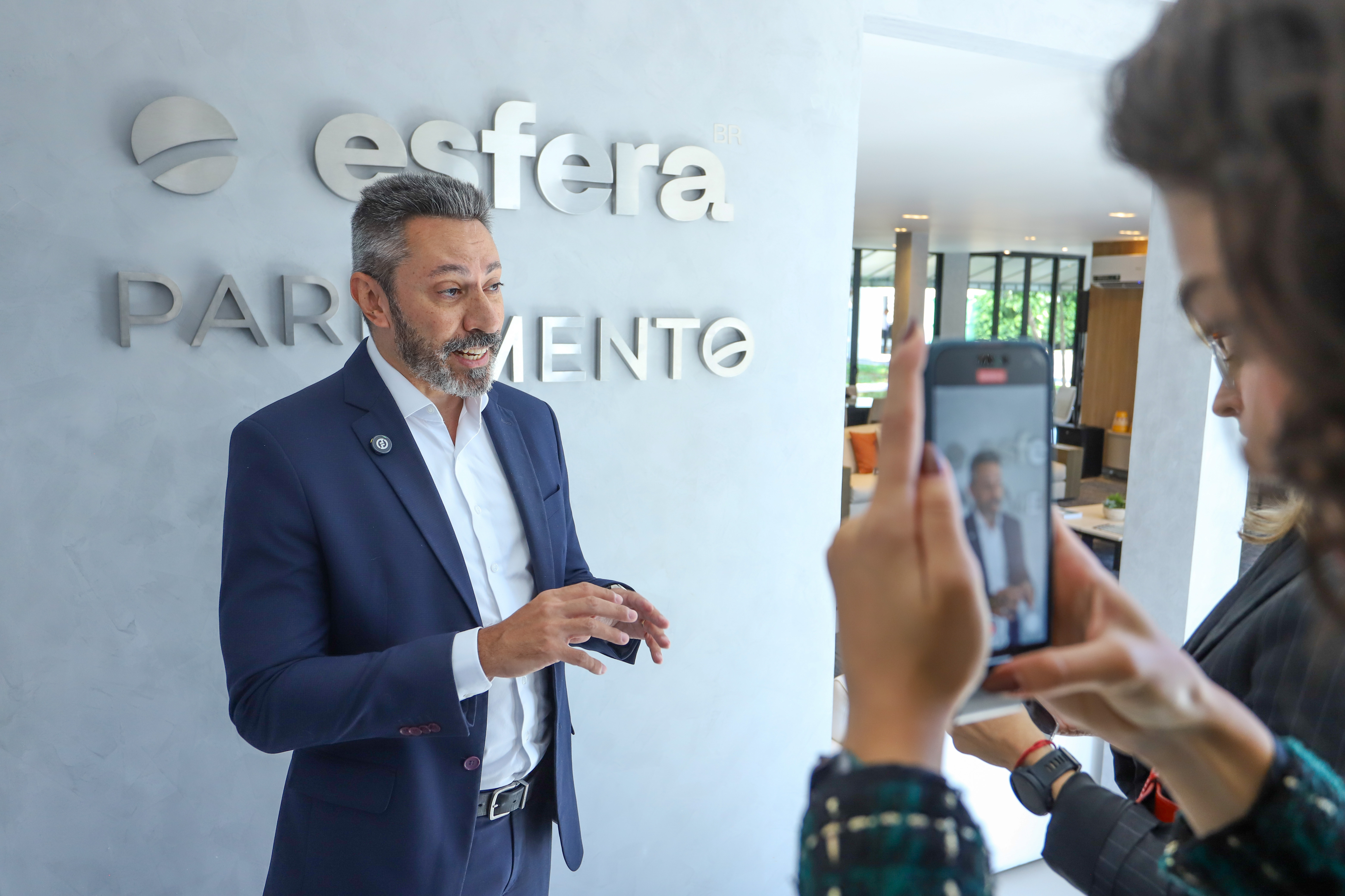 Guilherme Mendes Resende na imprensa